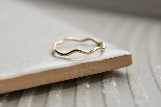 Wavy Stacking Ring - 14k Gold Fill