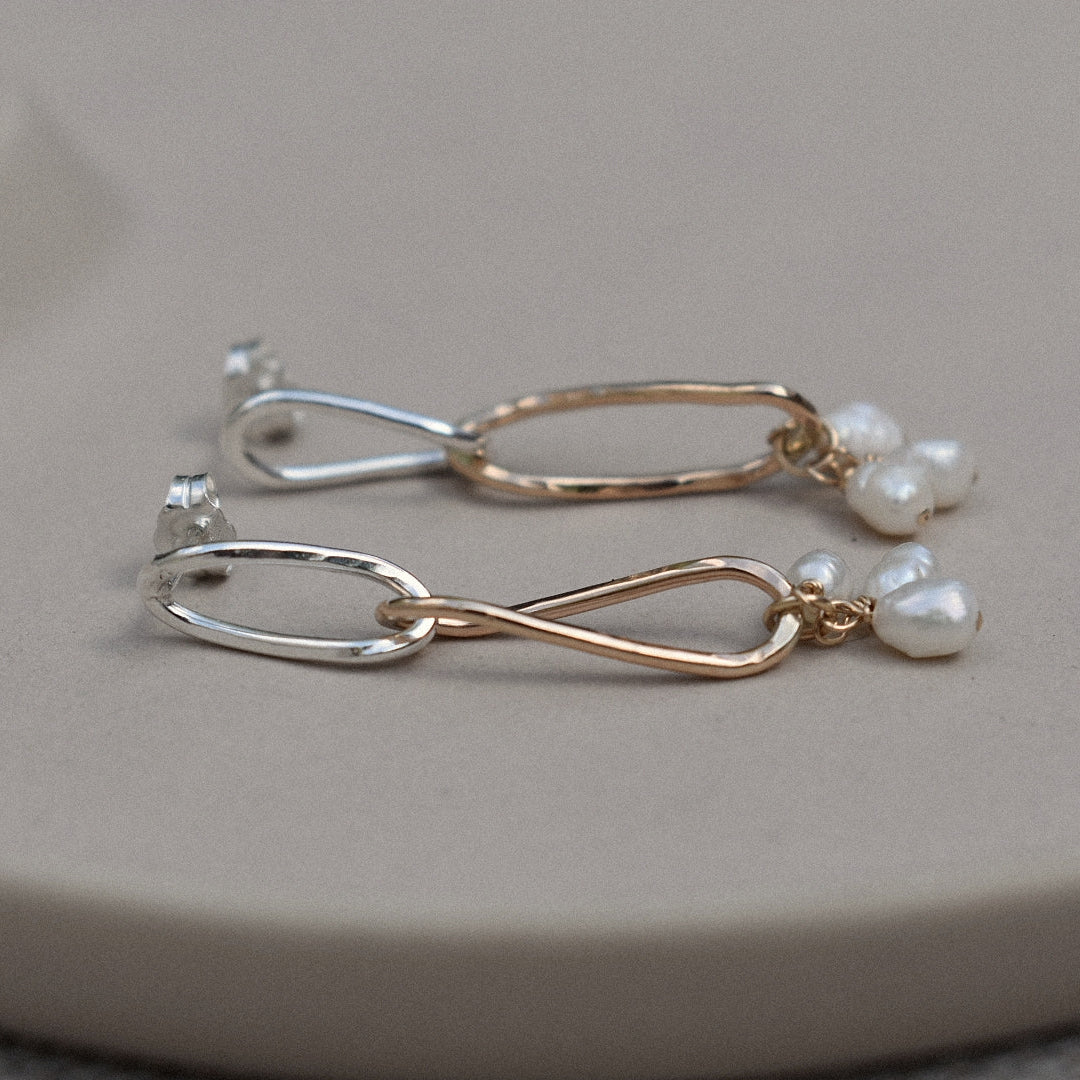 Mixed Metal Freshwater Pearl Wavy Studs